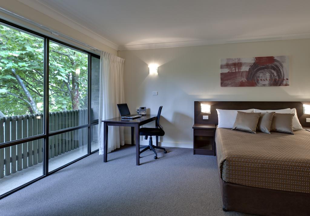 Готель Ibis Styles Canberra Tall Trees Екстер'єр фото