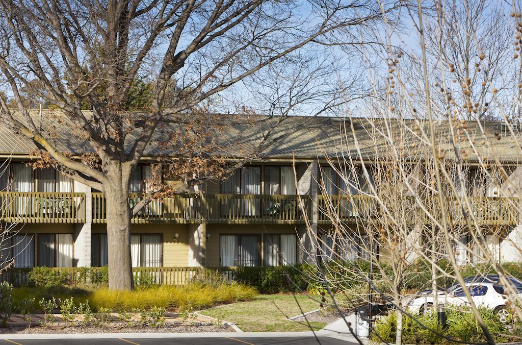 Готель Ibis Styles Canberra Tall Trees Екстер'єр фото