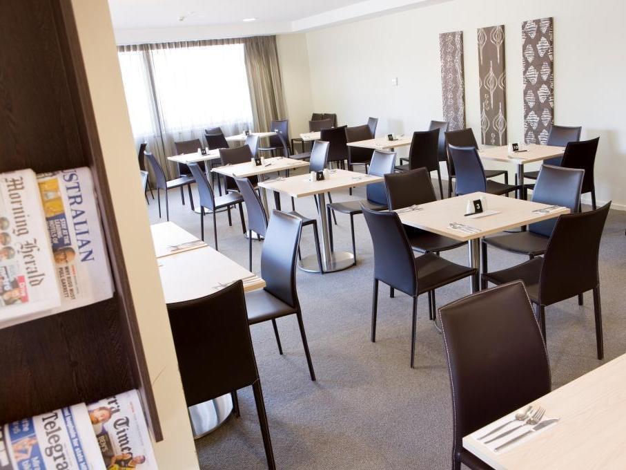 Готель Ibis Styles Canberra Tall Trees Екстер'єр фото