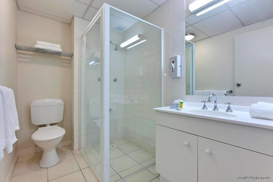 Готель Ibis Styles Canberra Tall Trees Екстер'єр фото