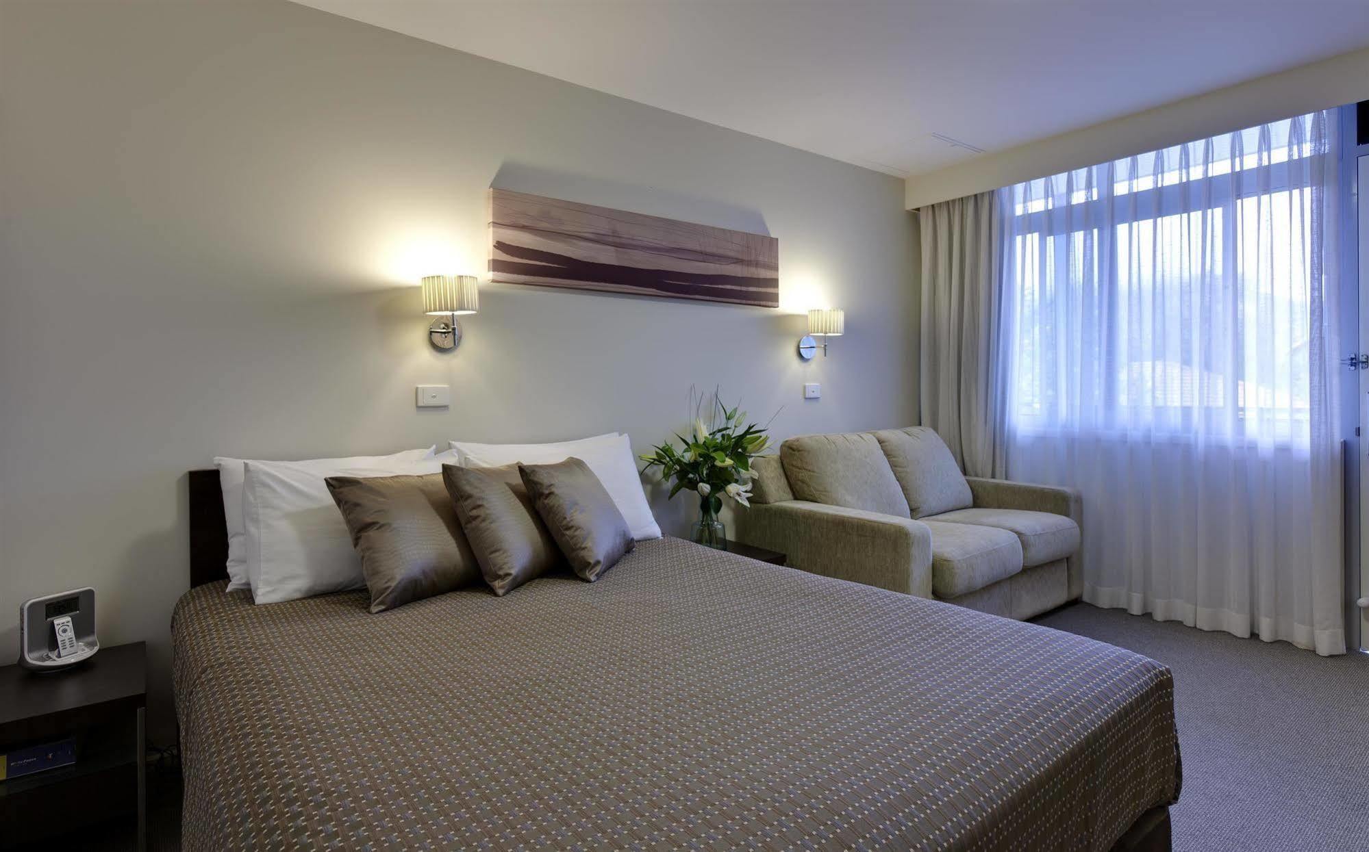 Готель Ibis Styles Canberra Tall Trees Екстер'єр фото