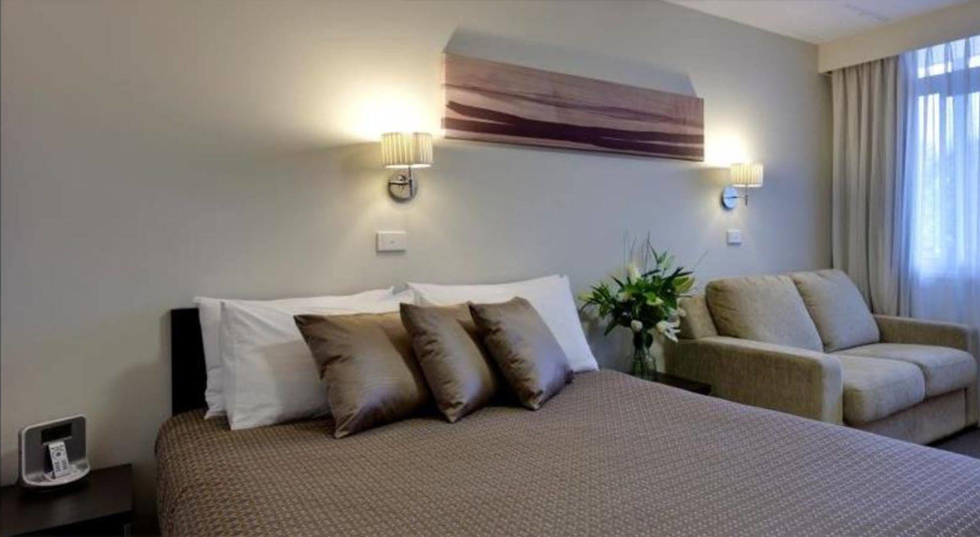 Готель Ibis Styles Canberra Tall Trees Екстер'єр фото