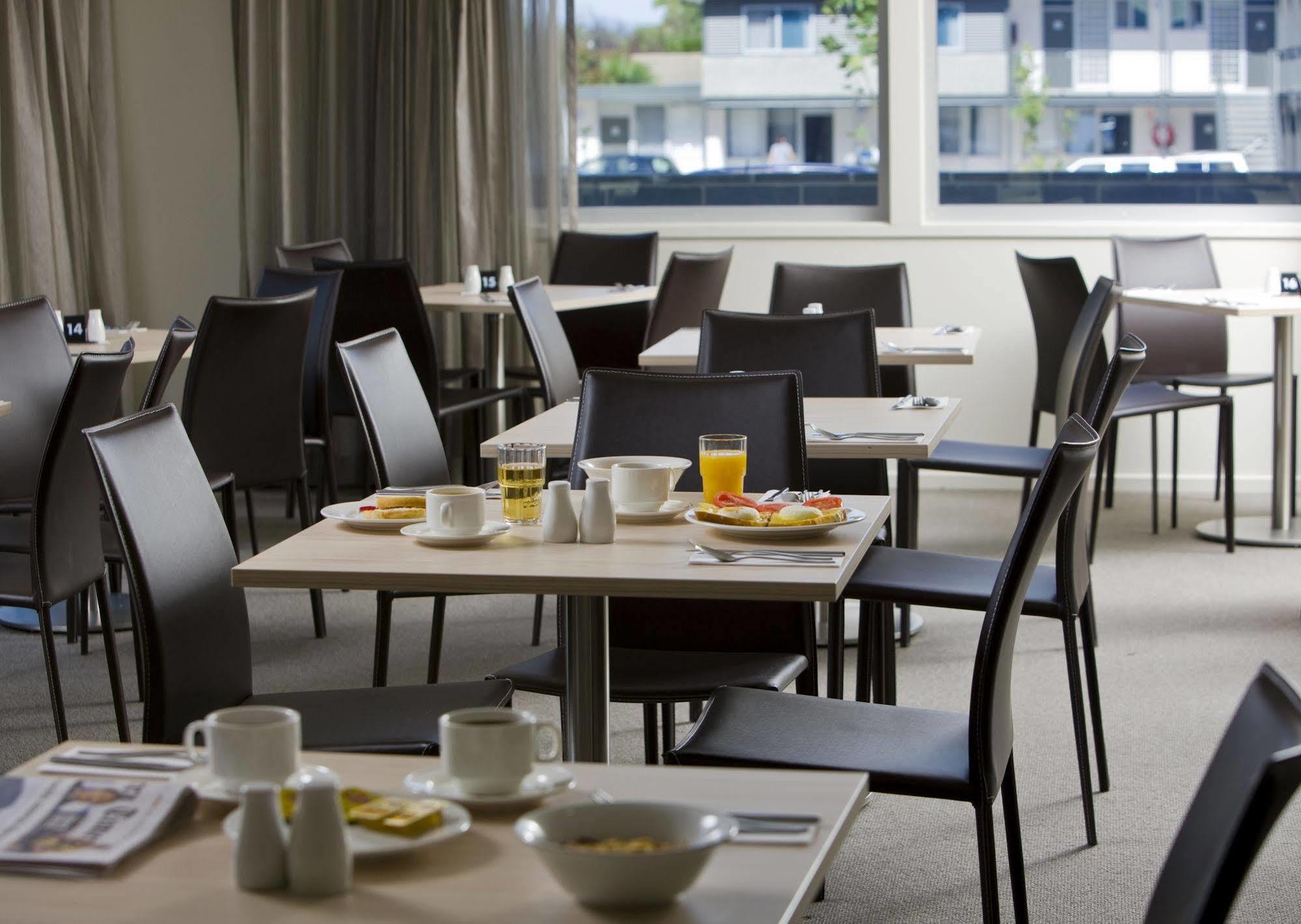 Готель Ibis Styles Canberra Tall Trees Екстер'єр фото