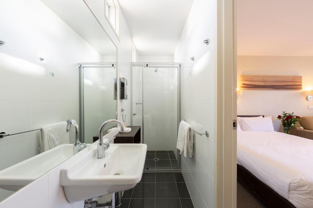 Готель Ibis Styles Canberra Tall Trees Екстер'єр фото