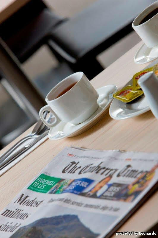 Готель Ibis Styles Canberra Tall Trees Екстер'єр фото