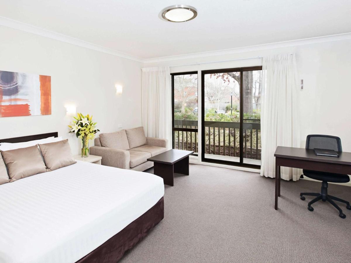 Готель Ibis Styles Canberra Tall Trees Екстер'єр фото