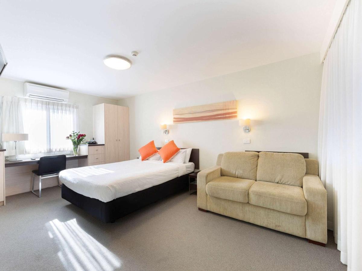 Готель Ibis Styles Canberra Tall Trees Екстер'єр фото