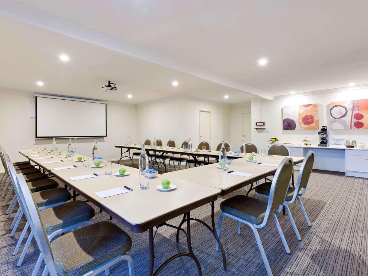 Готель Ibis Styles Canberra Tall Trees Екстер'єр фото