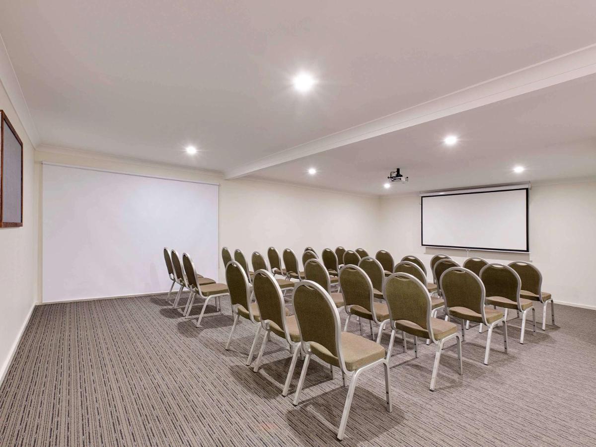 Готель Ibis Styles Canberra Tall Trees Екстер'єр фото