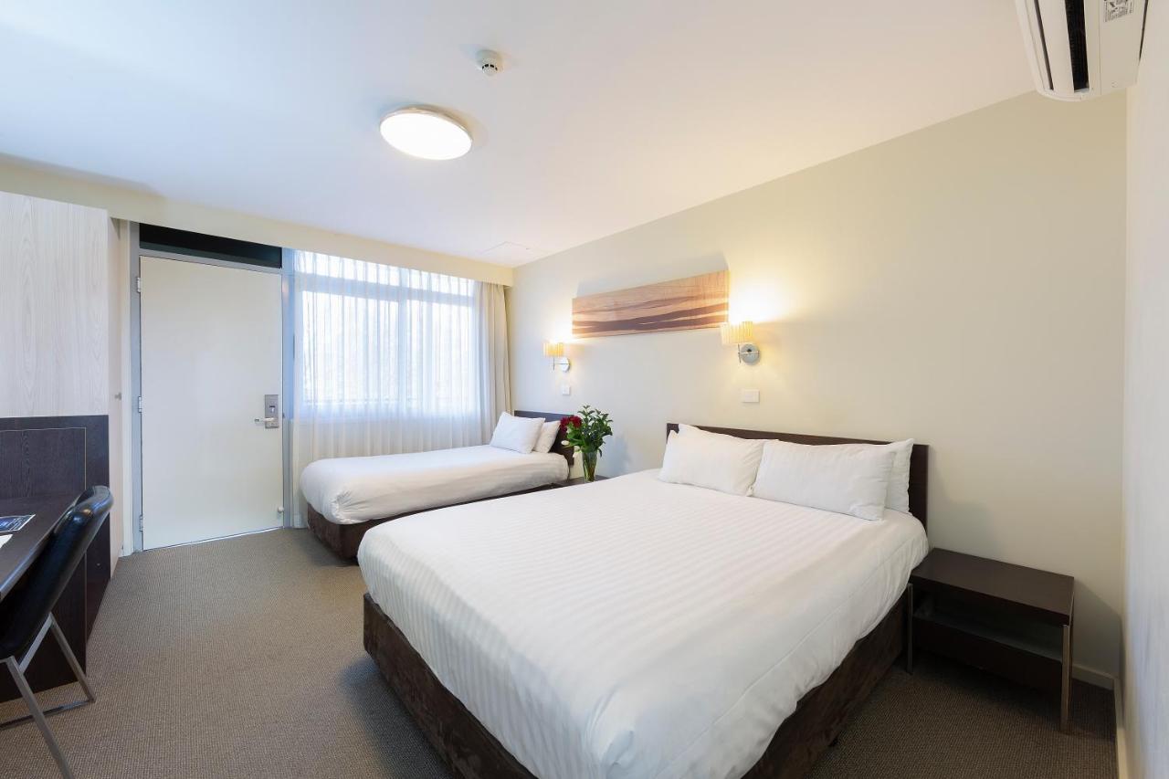 Готель Ibis Styles Canberra Tall Trees Екстер'єр фото